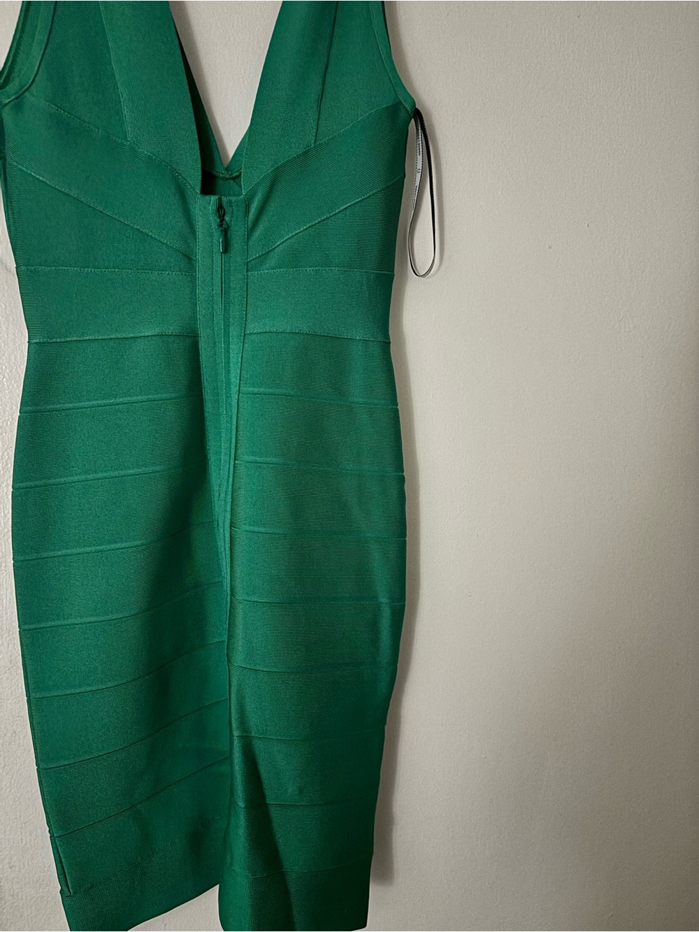 Sleeveless V-Neck Green Bodycon Dress - Picture 2 of 7